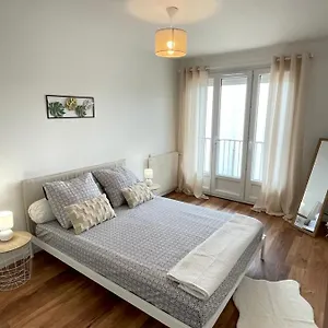 Appartement Bel Centre Proche Tramway, Meyzieu